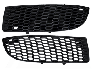 REJILLA PARA FACIA DELANTERA VW. JETTA CLASICO PLASTICO LISA LATERAL ORIG.